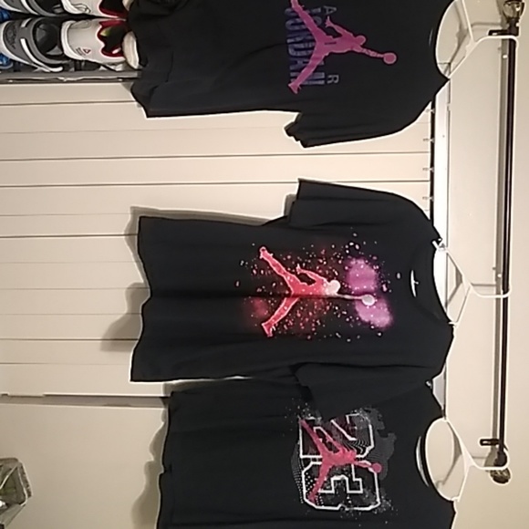 Clothes - Picture 2 of 5